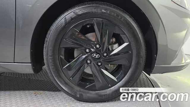 Hyundai Avante CN7 — Фото автомобиля 6