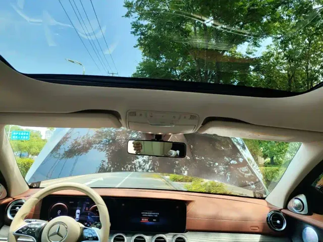 Mercedes-Benz E-Class — Фото автомобиля 17