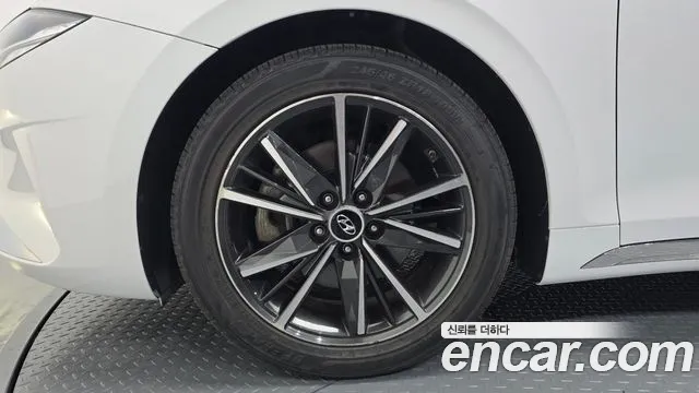 Hyundai Grandeur Grandeur (New) — Фото автомобиля 4