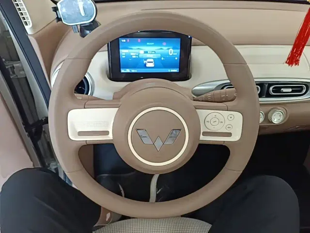 Wuling Hongguang Mini EV — Фото автомобиля 10