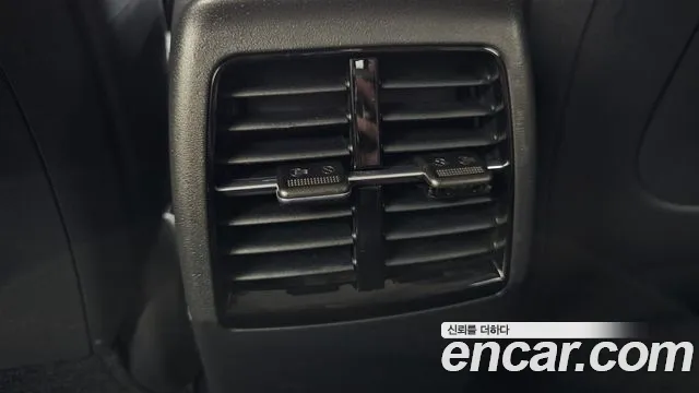 Kia Niro — Фото автомобиля 28