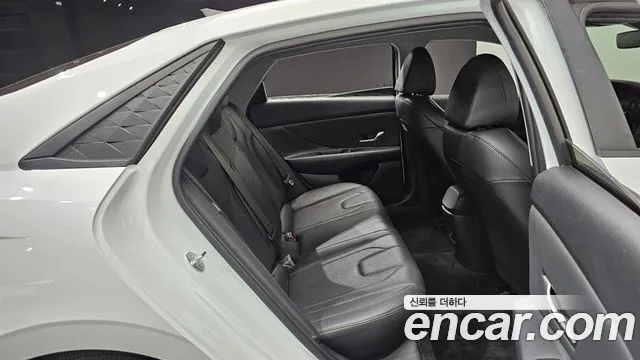 Hyundai Avante CN7 — Фото автомобиля 17