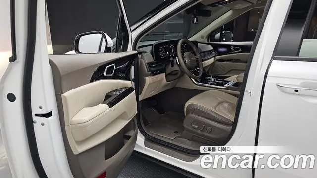 Kia Carnival Generation 4 — Фото автомобиля 15