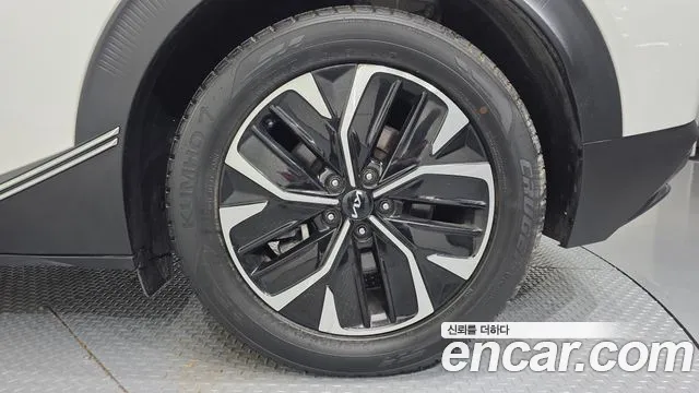 Kia EV6 — Фото автомобиля 21