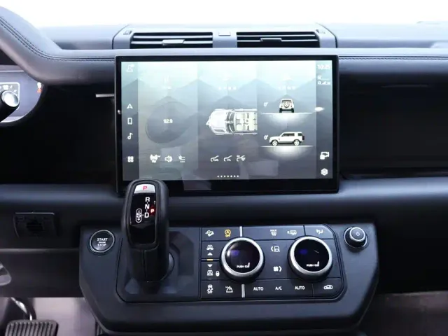 Land Rover Defender — Фото автомобиля 10