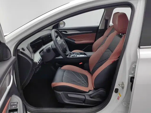 Changan Eado — Фото автомобиля 10