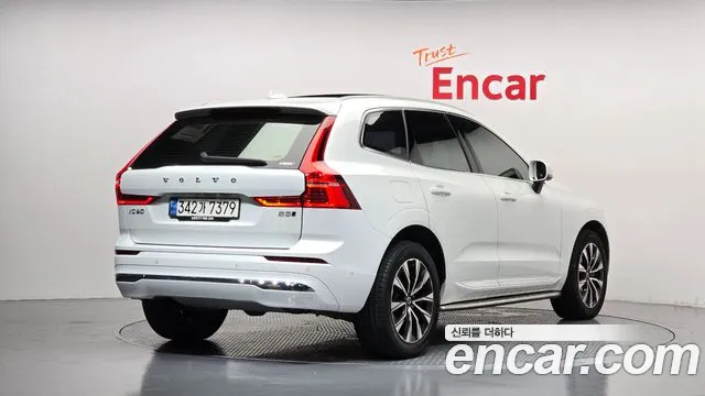 Вольво XC60 — Фото автомобиля 2