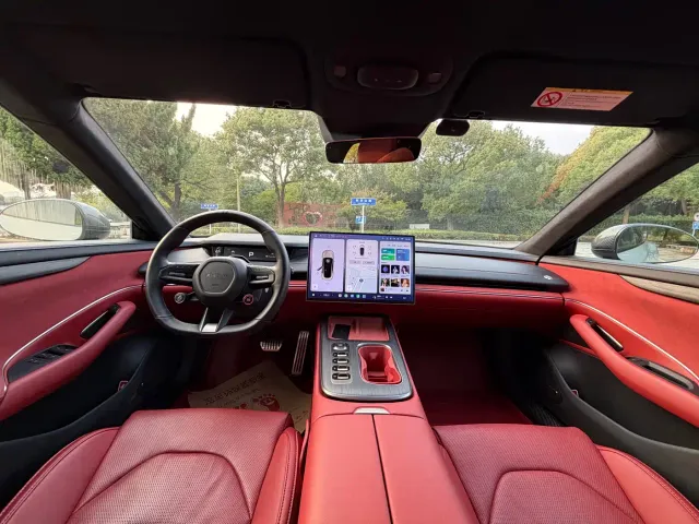 Xiaomi SU7 — Фото автомобиля 8
