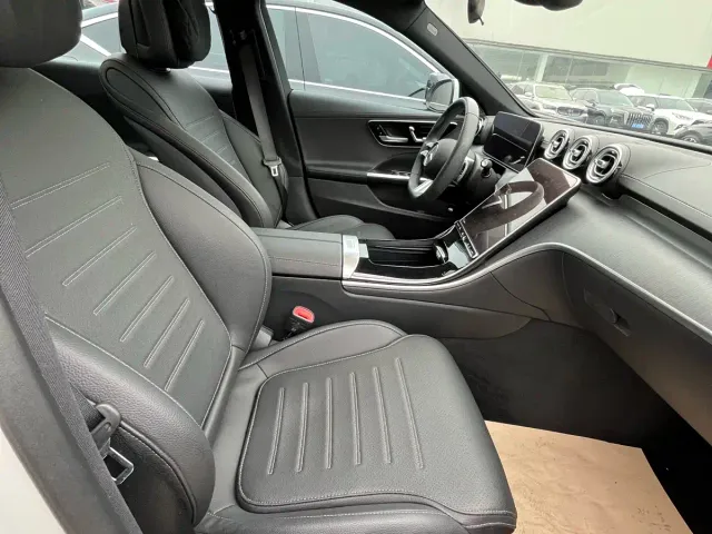 Mercedes-Benz C-Class — Фото автомобиля 4