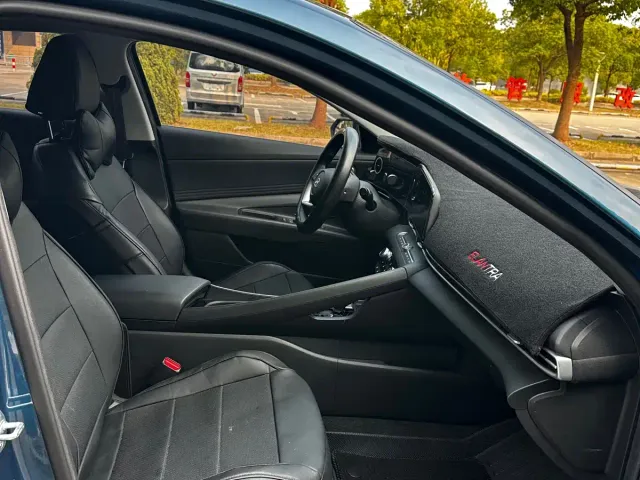 Hyundai Elantra — Фото автомобиля 13