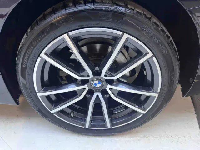 BMW 3 Series — Фото автомобиля 24