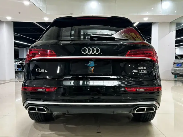 Audi Q5L — Фото автомобиля 4