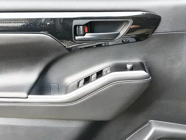 Toyota Highlander — Фото автомобиля 7