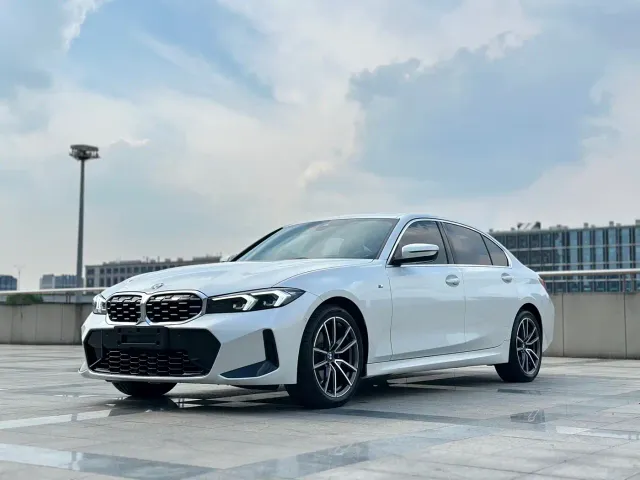 Фотография автомобиля — BMW 3 Series