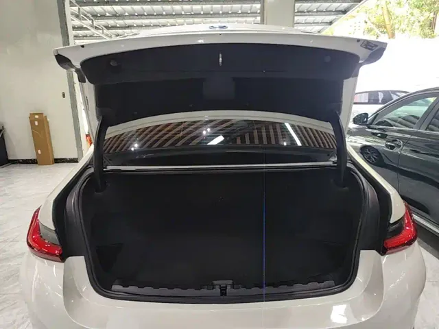 BMW i3 — Фото автомобиля 18