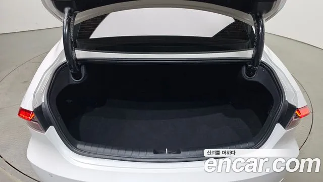 Hyundai Grandeur Новый Grandeur IG — Фото автомобиля 28