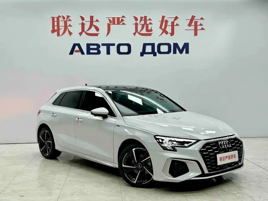 Audi Audi A3 2023 Facelift Sportback 35 TFSI Fashion Sport — Фото автомобиля 3