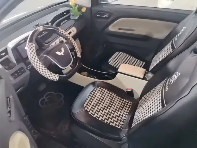 Wuling Hongguang Mini EV — Фото автомобиля 14