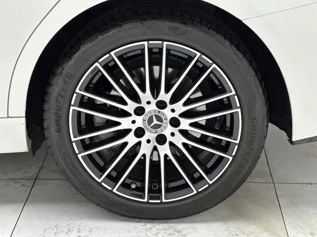 Mercedes-Benz C-Class — Фото автомобиля 18