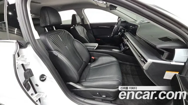 Hyundai Grandeur GN7 — Фото автомобиля 18