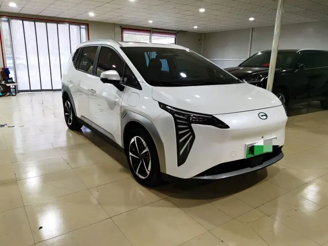 GAC Aion Y — Фото автомобиля 2