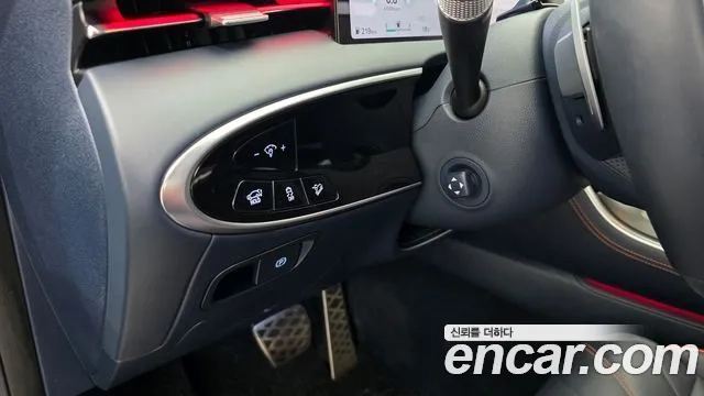 Genesis GV70 — Фото автомобиля 30