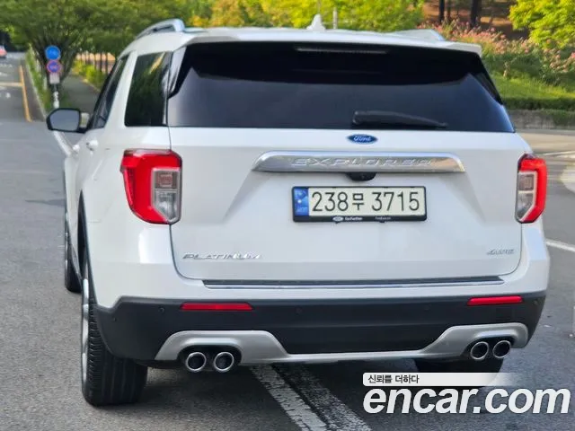 Ford Explorer Explorer 6 поколение 3.0 Platinum 4WD — Фото автомобиля 5