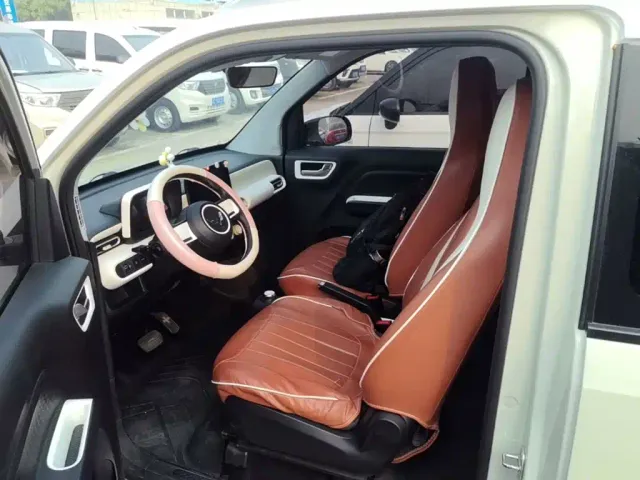 Wuling Hongguang Mini EV — Фото автомобиля 14