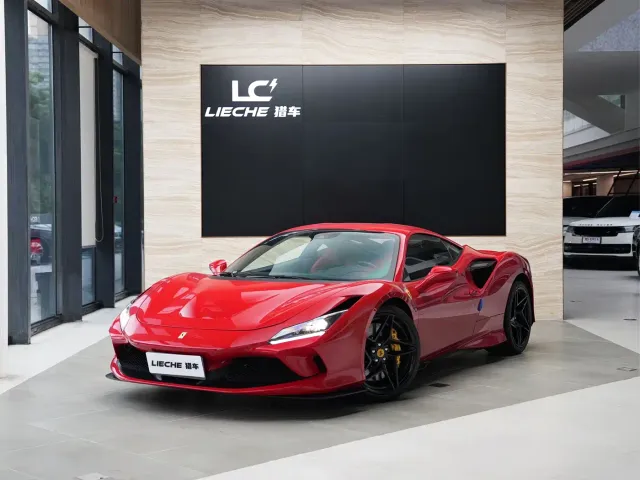 Фотография автомобиля — Ferrari F8