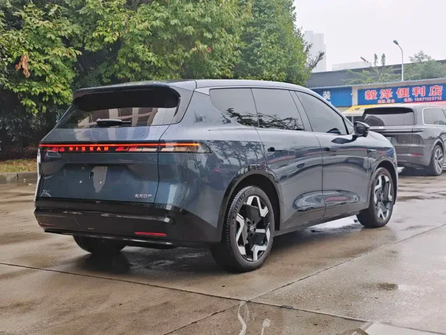 Nissan NX8 — Фото автомобиля 5