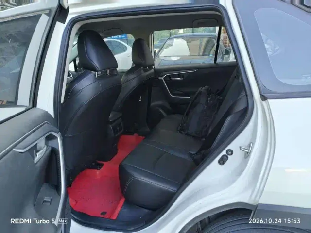 Toyota Wildlander — Фото автомобиля 7