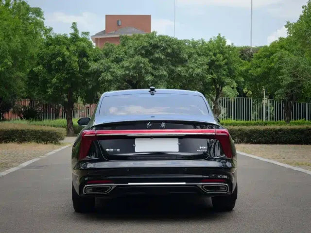 Hongqi H5 — Фото автомобиля 5