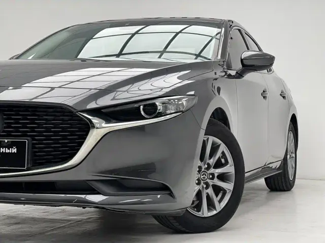 Mazda Axela — Фото автомобиля 10