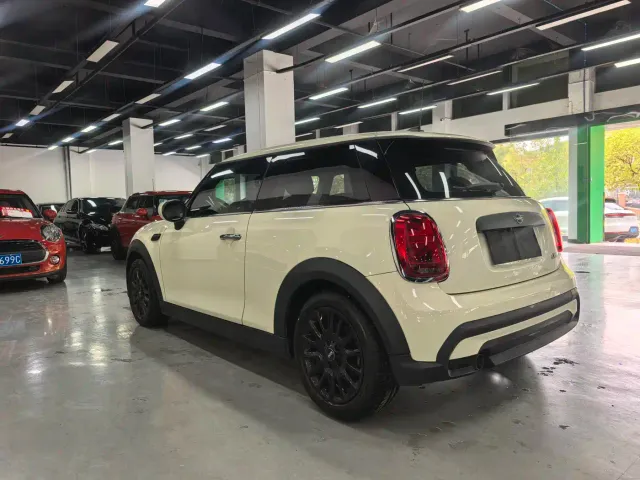MINI Hatch — Фото автомобиля 3