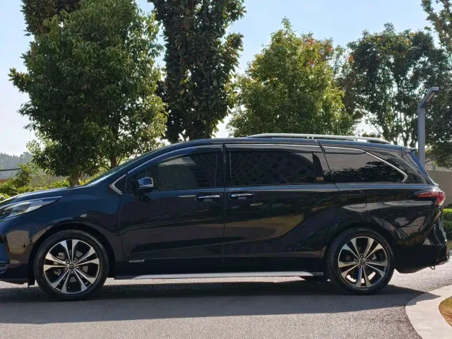 Toyota Granvia — Фото автомобиля 9