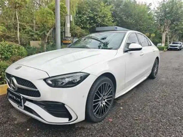 Фотография автомобиля — Mercedes-Benz C-Class