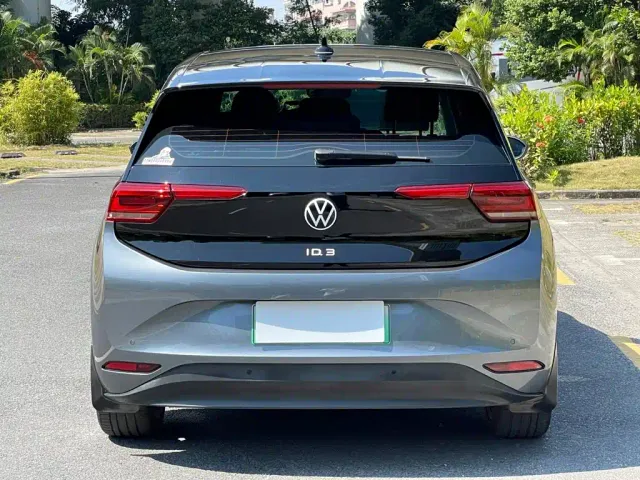 Volkswagen ID.3 — Фото автомобиля 23