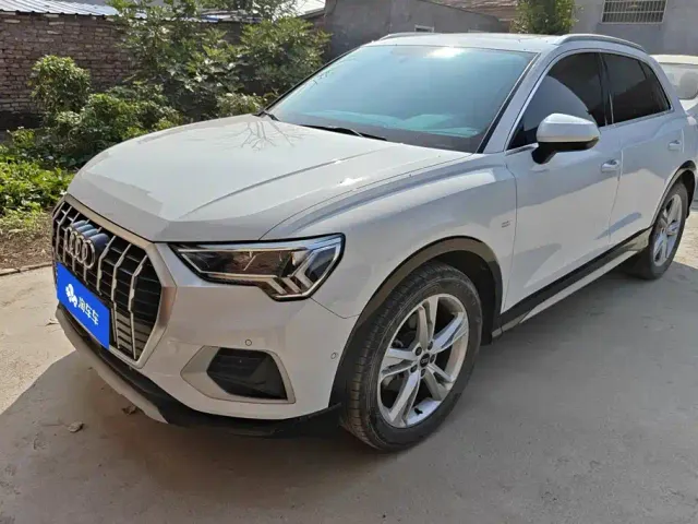 Фотография автомобиля — Audi Q3
