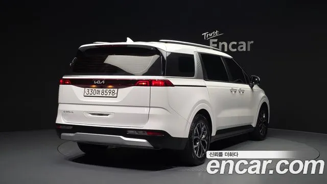 Kia Canival Carnival 4 поколение Дизель 9 мест Prestige — Фото автомобиля 2