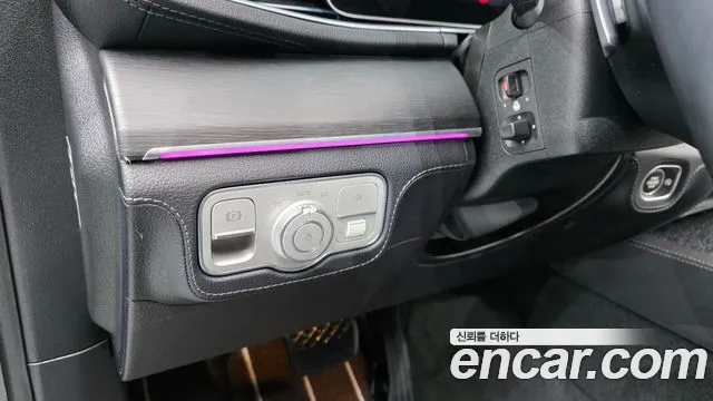 Mercedes-Benz GLE-Class — Фото автомобиля 16