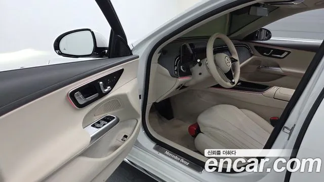 Mercedes-Benz E-Class — Фото автомобиля 10
