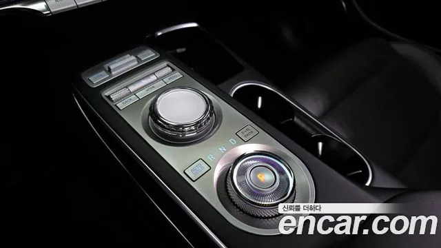 Genesis GV70 2.5T Бензин 2WD — Фото автомобиля 9