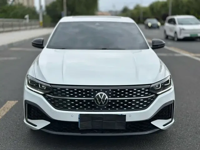Volkswagen Lavida — Фото автомобиля 2