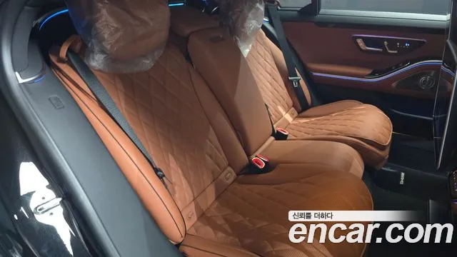 Mercedes-Benz S-Class — Фото автомобиля 12