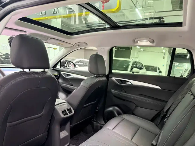 Buick Envision Plus — Фото автомобиля 21