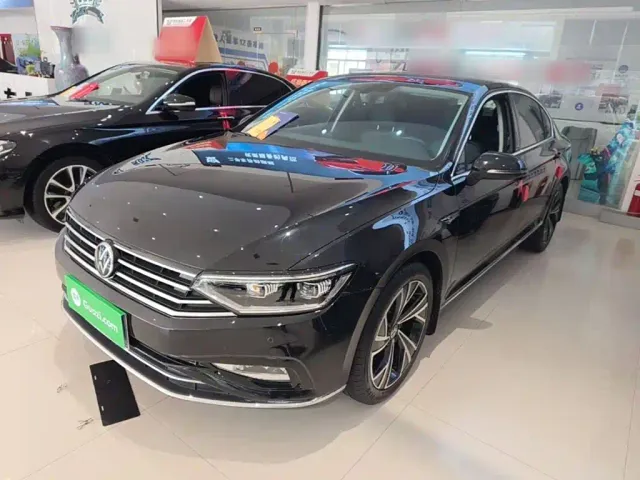 Фотография автомобиля — Volkswagen Magotan