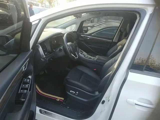 GAC Trumpchi M8 — Фото автомобиля 11