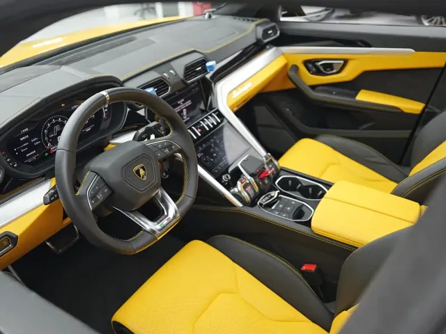 Lamborghini Urus — Фото автомобиля 8