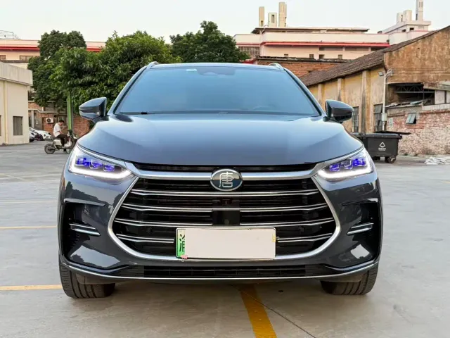 BYD Tang — Фото автомобиля 2