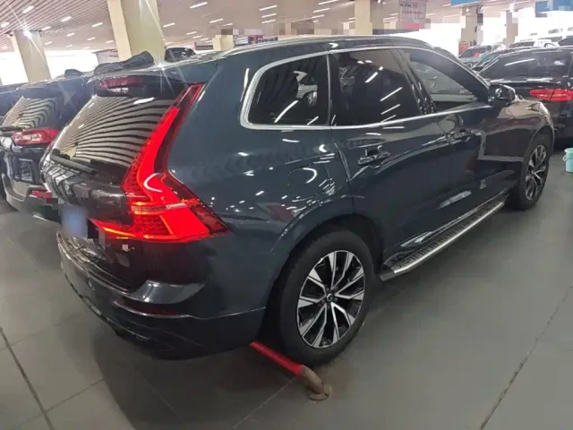 Volvo XC60 — Фото автомобиля 6